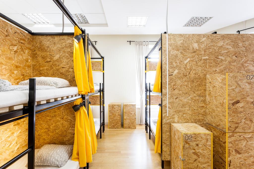 3 Beds 12-Bed Mixed Dormitory Room