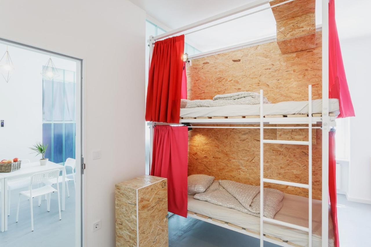 8-Bed Room Private Bathroom