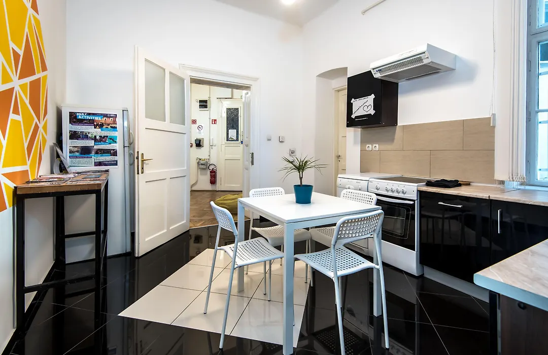 Avenue Hostel-1